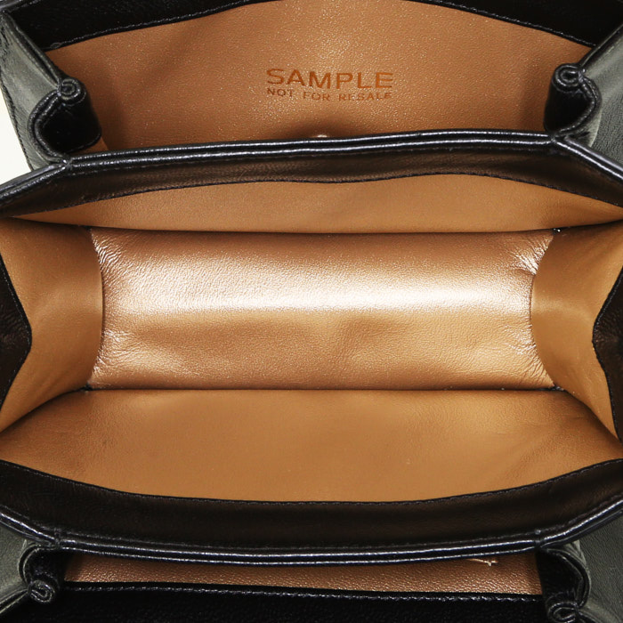 Chanel handbag in black quilted leather - Detail D2