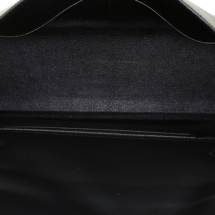 Hermes Kelly 32 cm handbag in black Madame leather - Detail D3