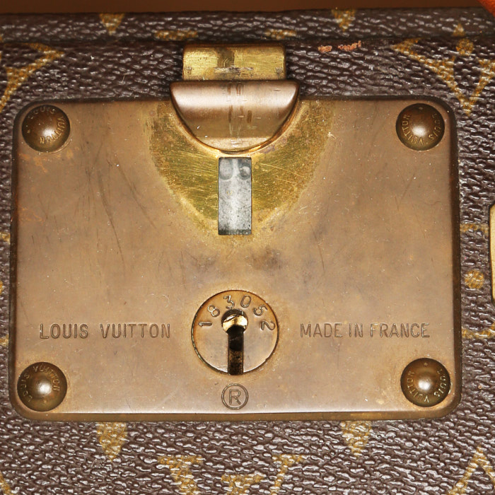 Louis Vuitton Valise Bisten 60 suitcase in monogram canvas and brown lozine (vulcanised fibre) - Detail D3