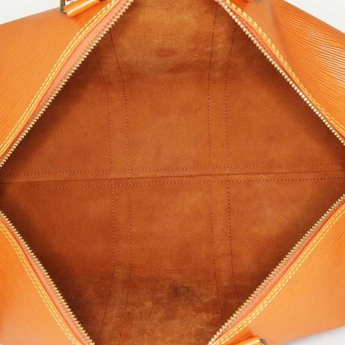 Bolsa de viaje Louis Vuitton Keepall 45 en cuero Epi color camel - Detail D2