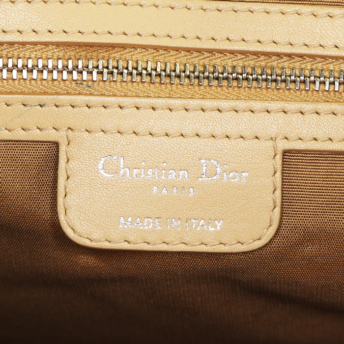 Sac à main Dior en cuir crème - Detail D3