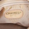 Shopping bag Chanel in pelle beige e plastico marrone - Detail D3 thumbnail