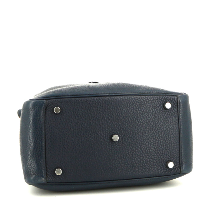 Bolso de mano Hermes Lindy en cuero togo azul - Detail D4