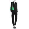 Bolso de mano Hermès  Kelly 28 cm en cuero togo verde - Detail D2 thumbnail
