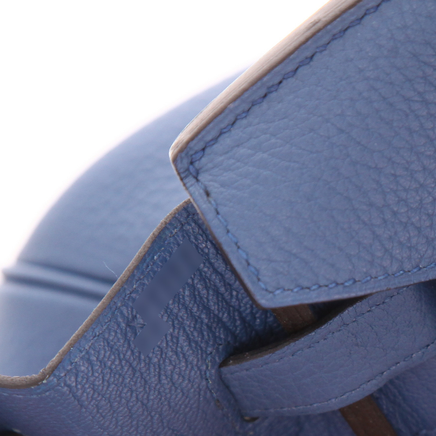 Sac à main Hermès  Birkin 35 cm en cuir taurillon clémence bleu - Detail D4