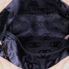Bolso de mano Chanel Cambon en cuero acolchado beige y negro - Detail D2 thumbnail