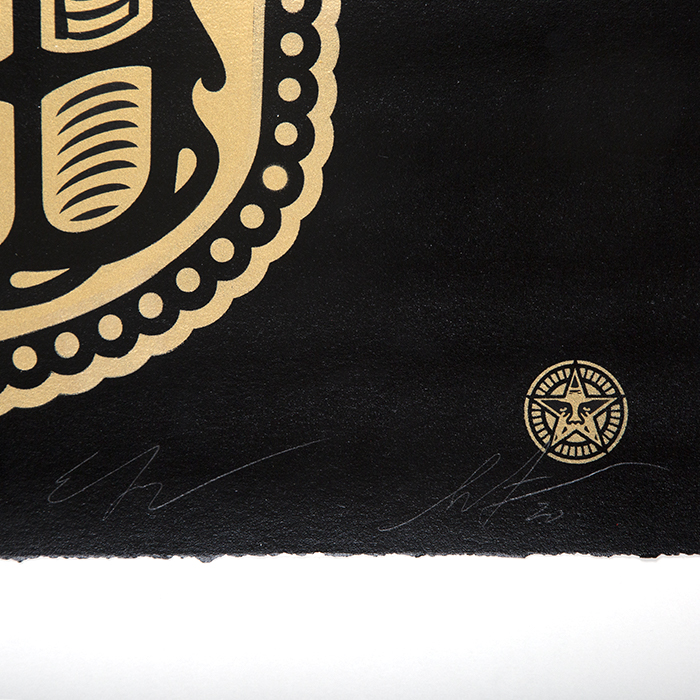 Shepard Fairey (OBEY GIANT) (Né en 1970) 
Ernesto Yerena (Né en 1987) , Power 
Glory Skull (Black and Gold) - 2020