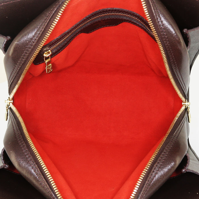 Bolso de mano Louis Vuitton Triana en lona a cuadros ébano y cuero esmaltado marrón - Detail D2