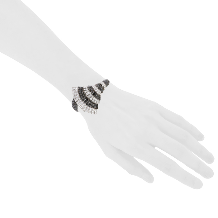 Bracciale mobile De Grisogono Ventaglio in oro bianco, diamanti e diamanti neri - Detail D1