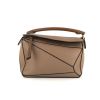 Loewe Puzzle  shoulder bag in gold and taupe bicolor leather - 360 thumbnail