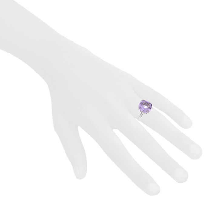 Bague Mauboussin Gueule d'Amour en or blanc et diamants et en améthyste - Detail D1
