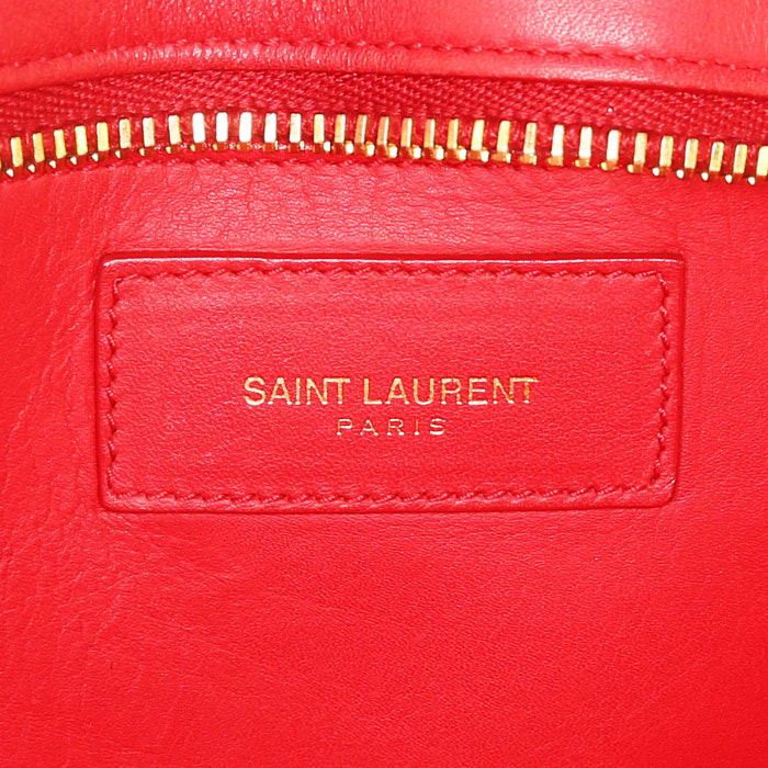 Yves Saint Laurent Chyc handbag in red leather - Detail D4