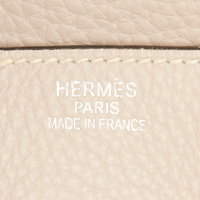 Hermes Birkin Shoulder bag worn on the shoulder or carried in the hand in tourterelle grey togo leather - Detail D3