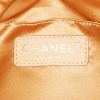 Bolsito de mano Chanel Pochette en lentejuelas doradas - Detail D3 thumbnail