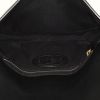 Bolso bandolera Fendi Baguette en cuero granulado negro - Detail D2 thumbnail