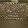 Bolso de mano Louis Vuitton Capucines BB en cuero granulado caqui - Detail D4 thumbnail
