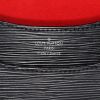 Sac bandoulière Louis Vuitton   en cuir épi noir et rouge - Detail D4 thumbnail