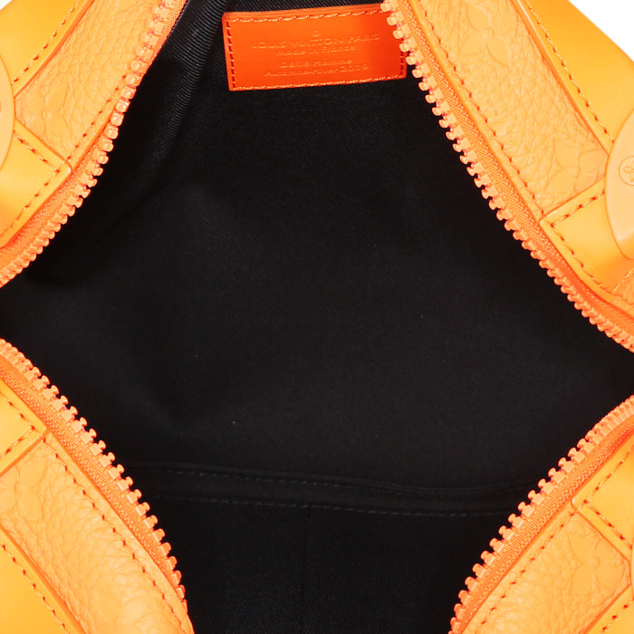 Louis Vuitton Soft Trunk shoulder bag in orange monogram leather and orange leather - Detail D2