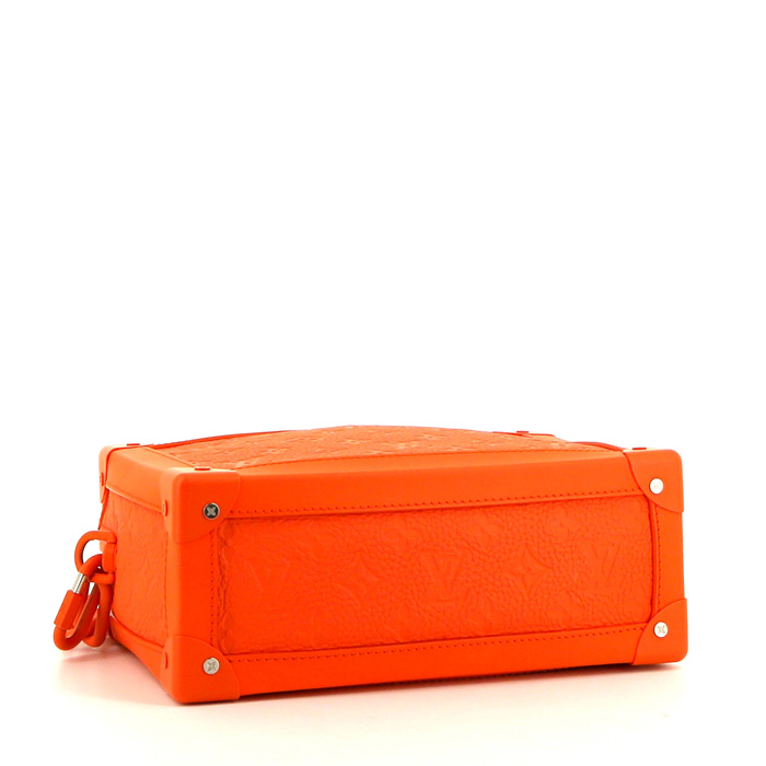 Louis Vuitton Soft Trunk shoulder bag in orange monogram leather and orange leather - Detail D4
