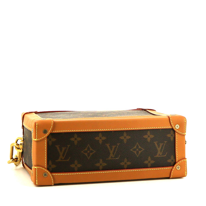 Bolso bandolera Louis Vuitton Soft Trunk en lona Monogram marrón y cuero natural - Detail D4