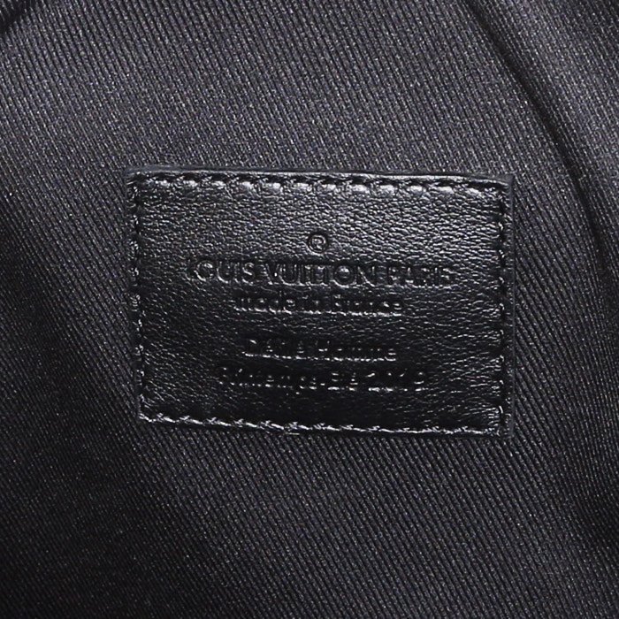 Sac bandoulière Louis Vuitton Soft Trunk en toile monogram marron et cuir noir - Detail D3