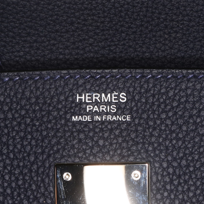 Sac à main Hermès  Birkin 30 cm en cuir togo bleu-foncé - Detail D3