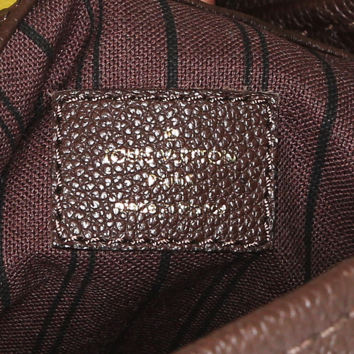 Louis Vuitton  Artsy shopping bag  in dark brown empreinte monogram leather - Detail D3