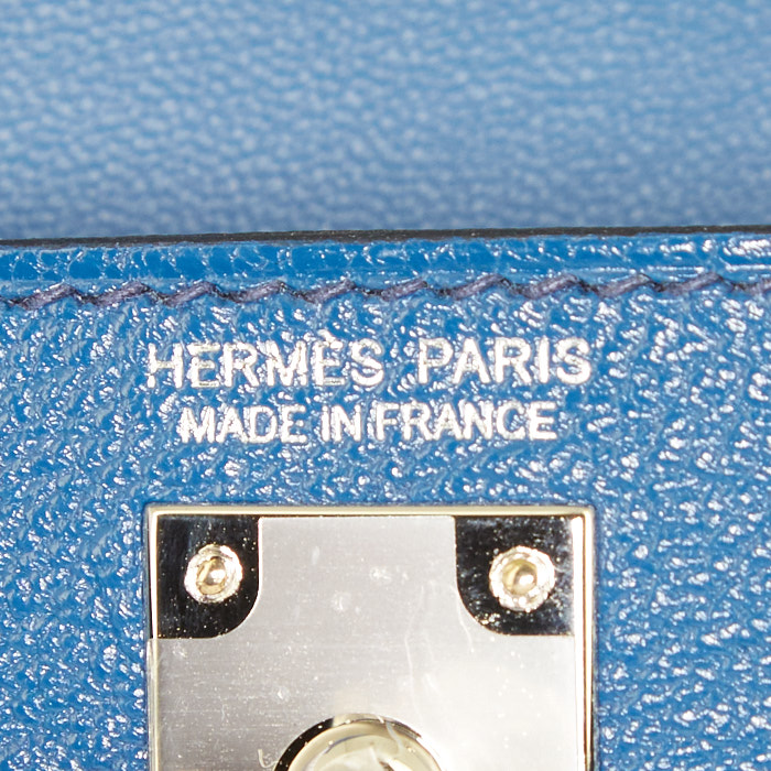 Sac à main Hermès Kelly 20 cm en cuir Mysore bleu - Detail D4
