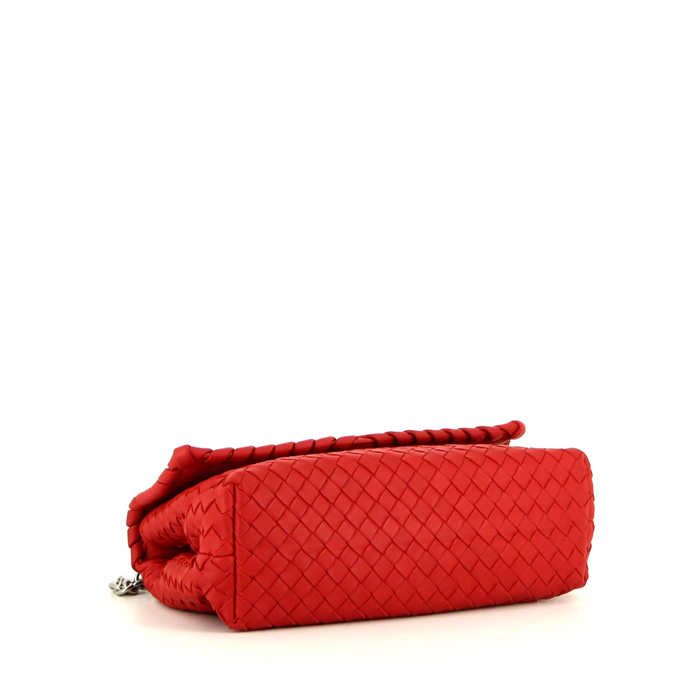 Bottega Veneta Olimpia handbag in red intrecciato leather - Detail D5