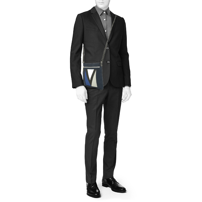 Sac bandoulière Louis Vuitton  Genois en toile bleu-marine - Detail D1