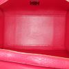 Bolso de mano Celine Trapeze modelo mediano en piel de pitón color frambuesa - Detail D3 thumbnail