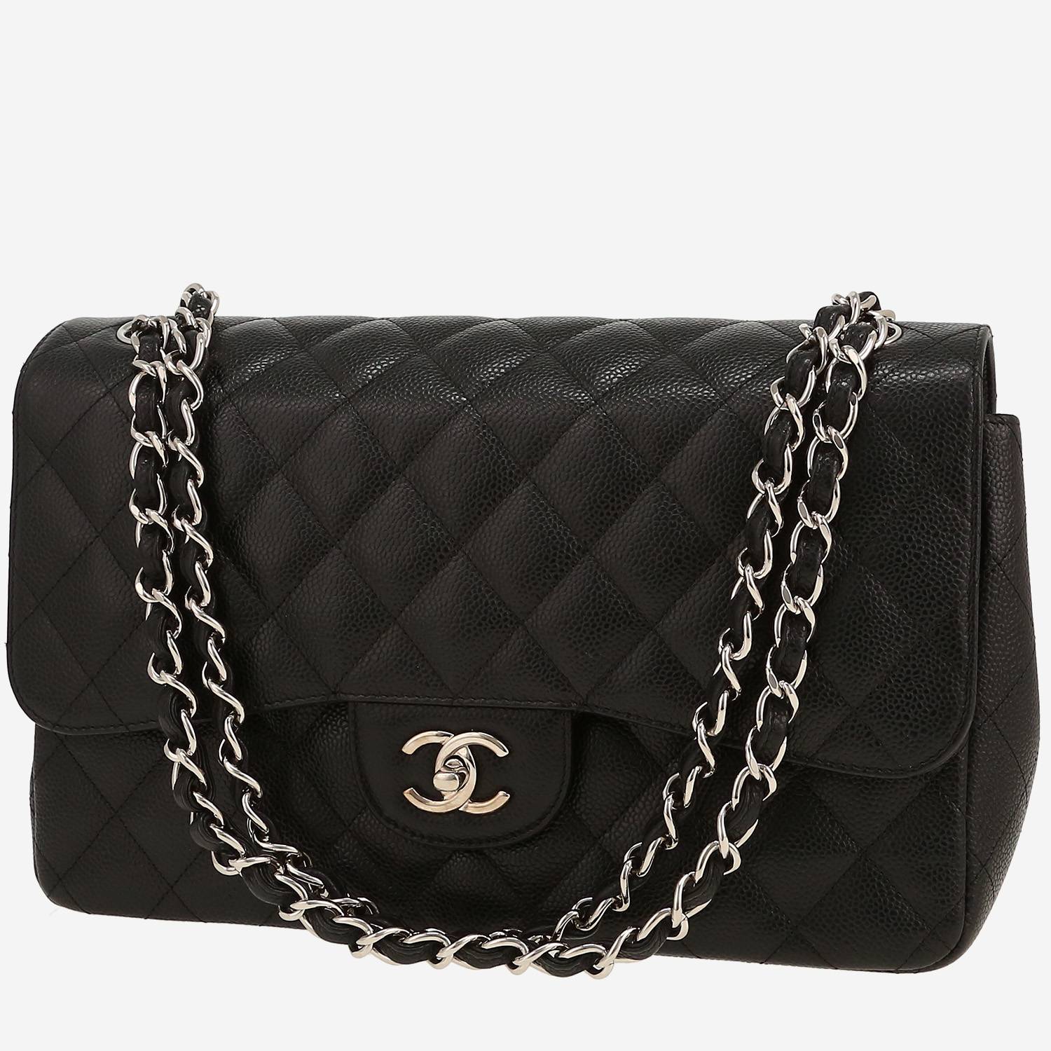 Chanel  Timeless Jumbo shoulder bag  in black quilted grained leather