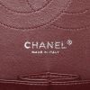 Borsa a tracolla Chanel  Timeless Jumbo in pelle martellata e trapuntata nera - Detail D4 thumbnail