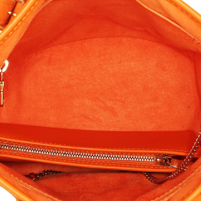 Louis Vuitton Bucket handbag in orange epi leather - Detail D2