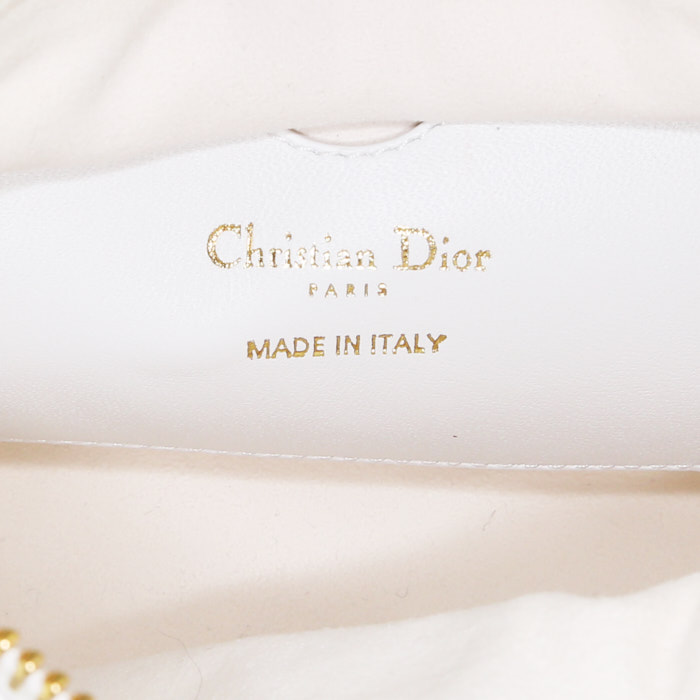 Bolso de mano Dior Hobo modelo pequeño en cuero acolchado blanco - Detail D4