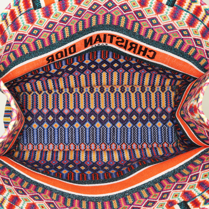 Bolso Cabás Dior Book Tote modelo grande en lona naranja, azul, rosa y verde - Detail D2