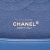 Chanel  Timeless Jumbo shoulder bag  in blue quilted leather - Detail D4 thumbnail