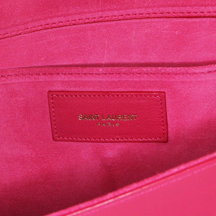 Bolsito de mano Yves Saint Laurent Chyc en cuero fucsia - Detail D3