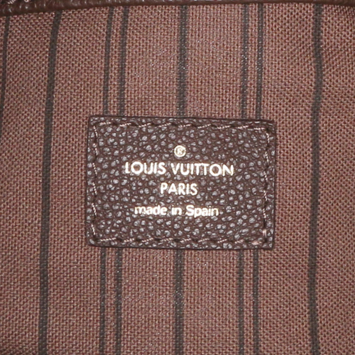 Louis Vuitton Artsy shopping bag in brown empreinte monogram leather - Detail D3