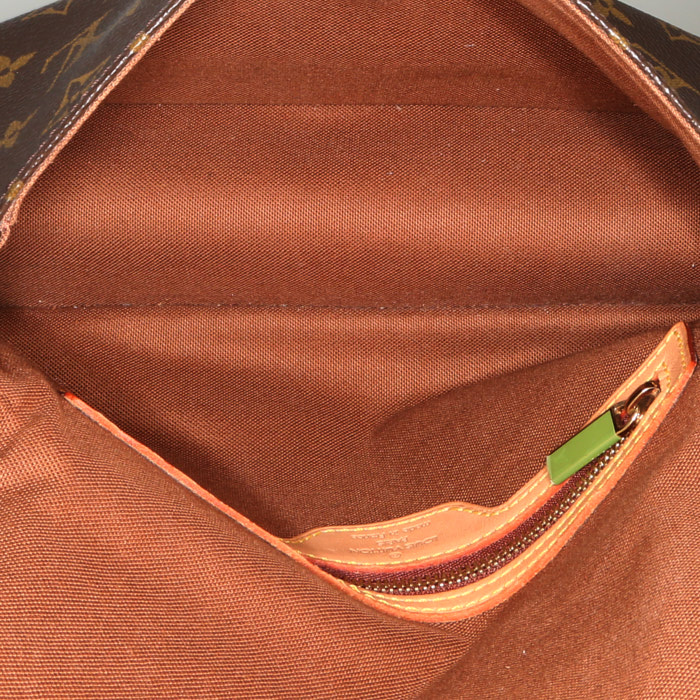 Louis Vuitton Looping handbag in brown monogram canvas and natural leather - Detail D2