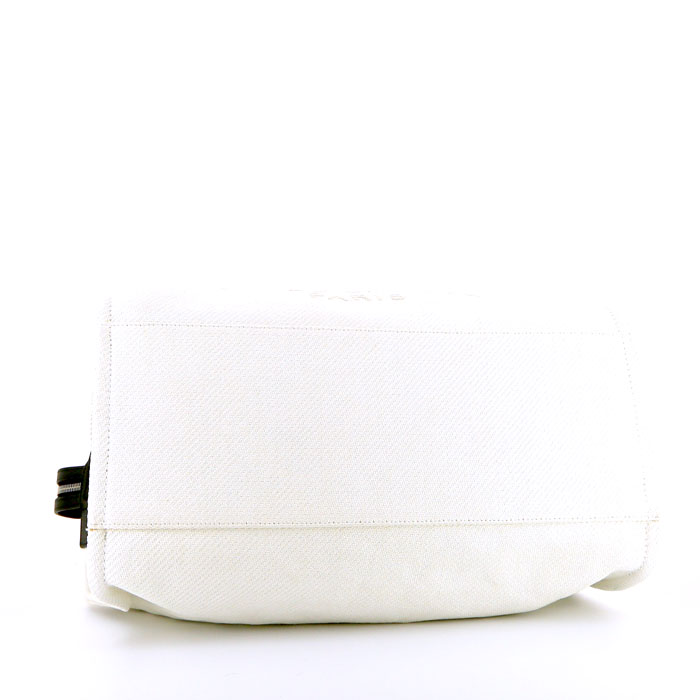 Sac cabas Chanel Deauville en toile beige et cuir noir - Detail D4