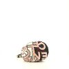 Bolso bandolera Chanel en lona monogram rosa, blanca y negra - Detail D4 thumbnail