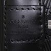 Sac à main Louis Vuitton Alma petit modèle en cuir épi noir - Detail D4 thumbnail