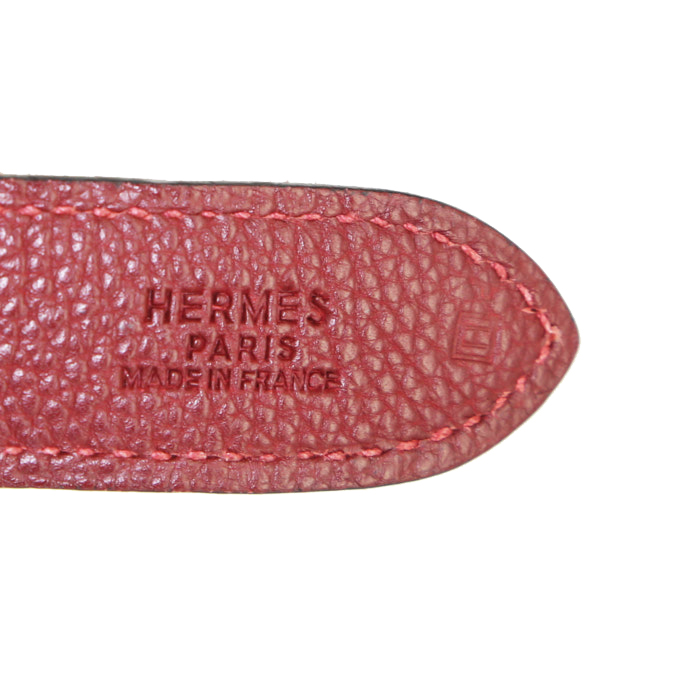 Sac porté épaule ou main Hermès Trim en cuir togo rouge H - Detail D3