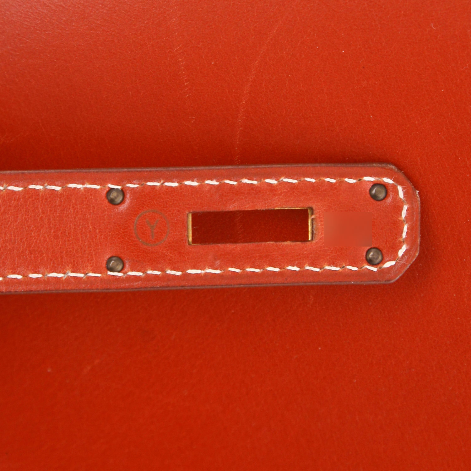 Hermès  Kelly 28 cm handbag  in brick red box leather - Detail D4