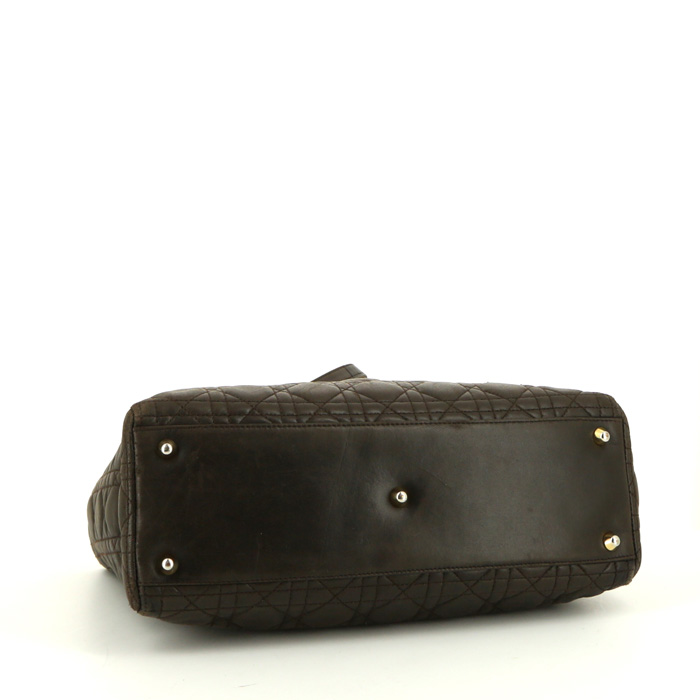 Dior Lady Dior handbag in brown leather cannage - Detail D5