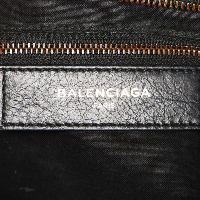 Bolso de mano Balenciaga Classic City en cuero negro, blanco, rojo y rosa - Detail D4