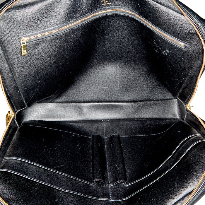 Louis Vuitton Porte documents Voyage briefcase in black epi leather - Detail D4