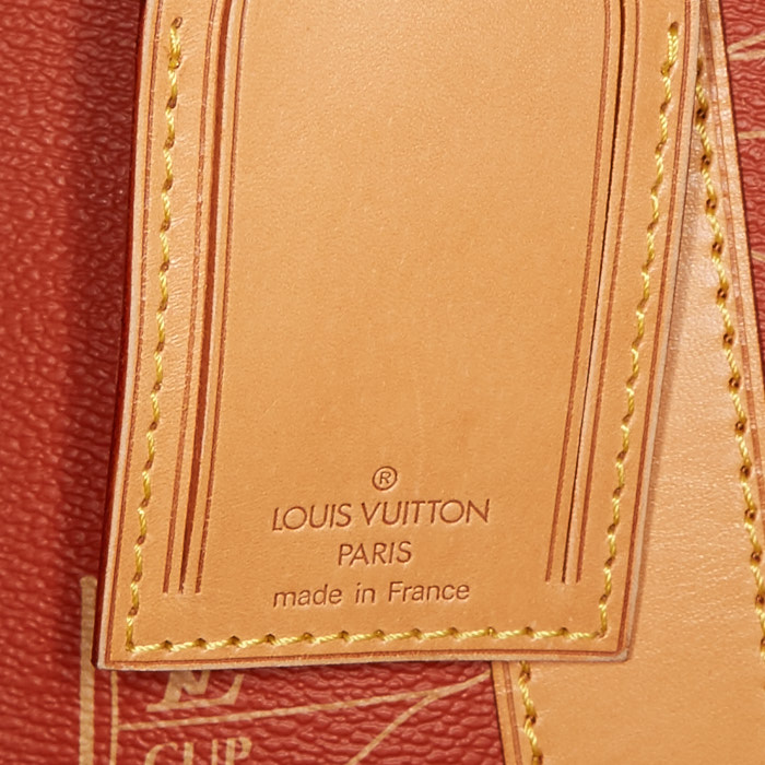Funda protectora para ropa Louis Vuitton America's Cup en lona revestida roja y cuero natural - Detail D5