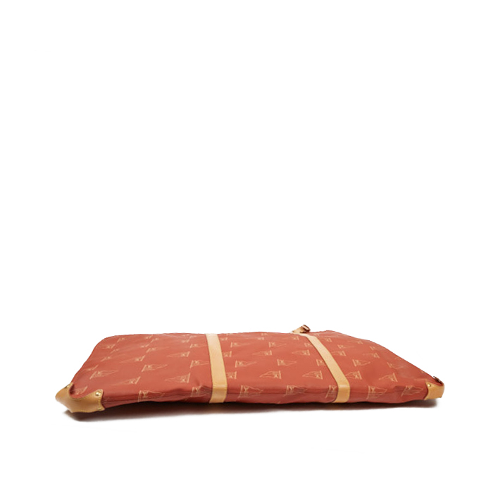 Porte-habits Louis Vuitton America's Cup en toile enduite rouge et cuir naturel - Detail D3